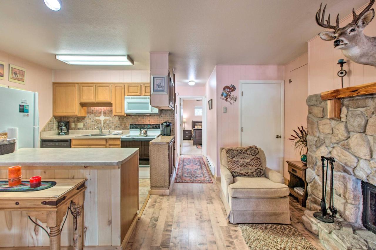 Red River Ski Condo On Main St - Mtn View! Екстер'єр фото