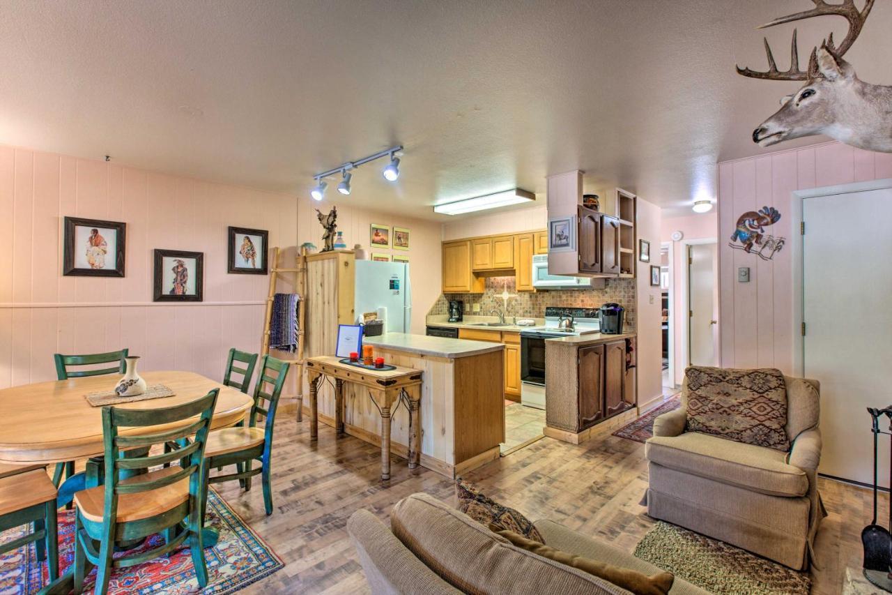 Red River Ski Condo On Main St - Mtn View! Екстер'єр фото